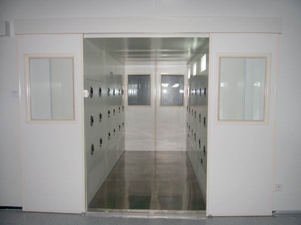 潔凈工程中的風淋室要如何安裝?潔凈工程中風淋室有什么作用?